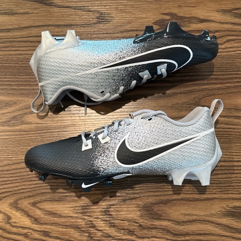 Size 10 Nike Vapor Edge Speed 360 2 Football Cleats Black/Silver DA5455-003 NEW